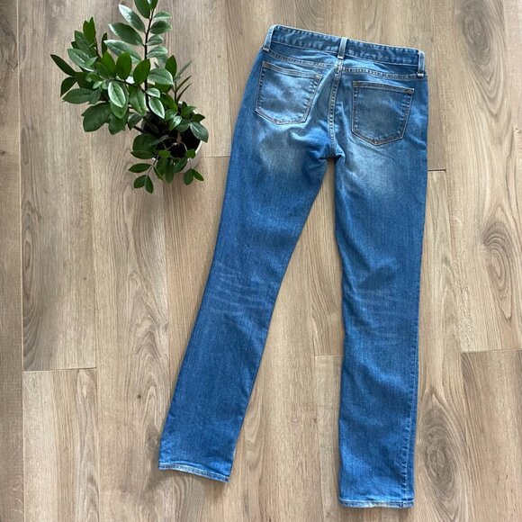 GAP Mid-Blue "Real Straight" Mid-Rise Jeans - Picture 8 of 14
